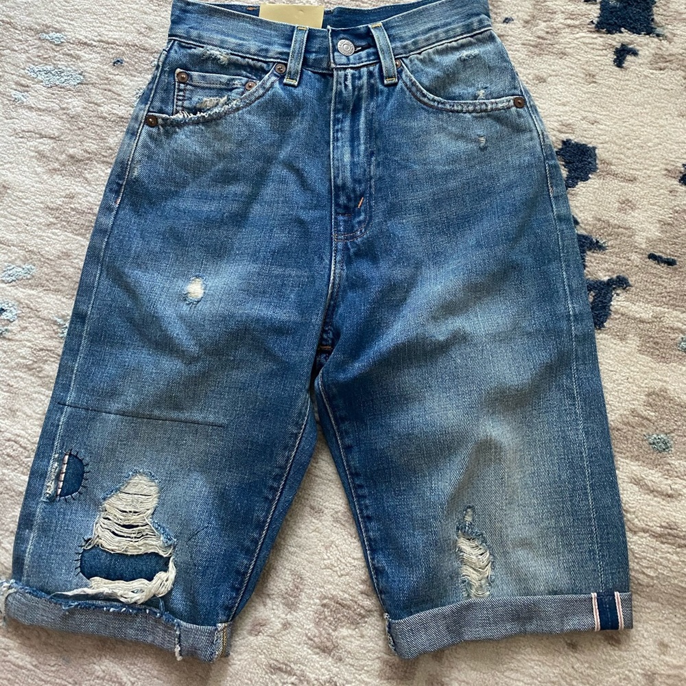 VINTAGE LEVIS SHORTS - Picture 3 of 4